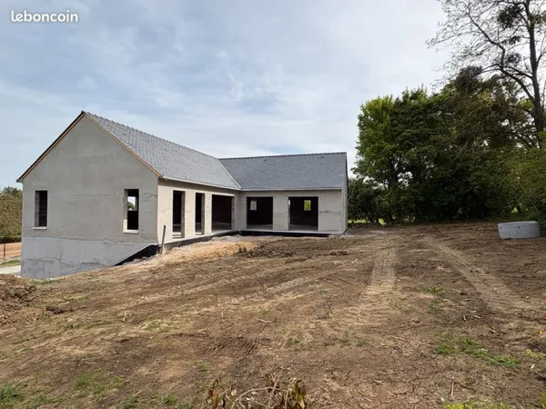 MAISON 225 m² habitable - HORS D EAU avec sous sol