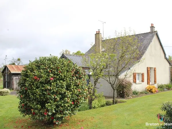 Maison au 1 hectare à La Pellerine