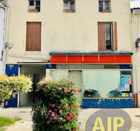 Immeuble de rapport centre-ville de Lesparre !