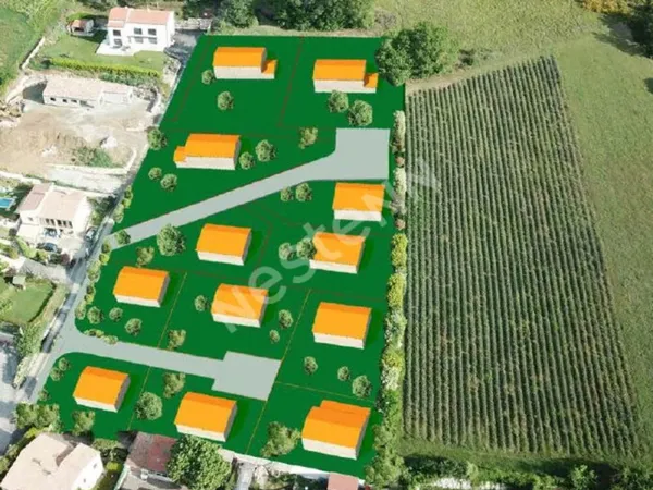 A vendre terrain viabilisé de 613 m² à Sisteron