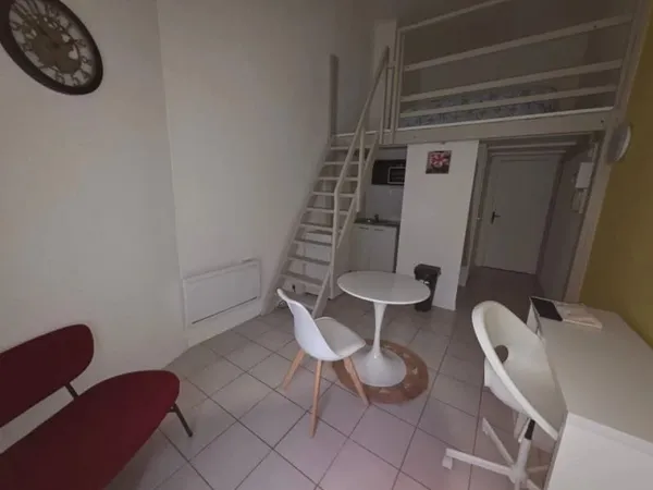 Studio 1 pièce 25 m²