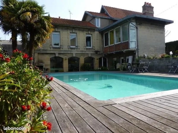 Grande maison meublee
