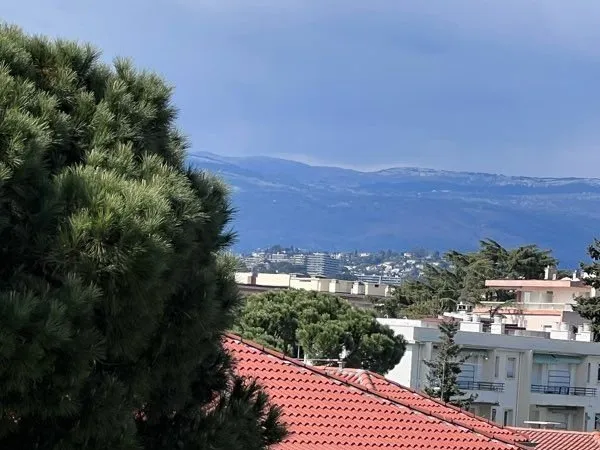 Location beau studio meublé proche Croisette Cannes