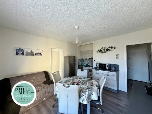 APPARTEMENT T2 DANS RESIDENCE EN FRONT DE MER