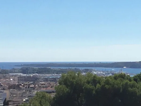 CANNES T3/T4 BEAU BOURGEOIS 145m2 VUE MER TERRASSE DE 20M2