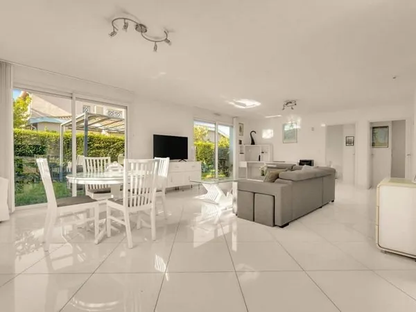Maison de plain-pied 3 pièces 82 m²