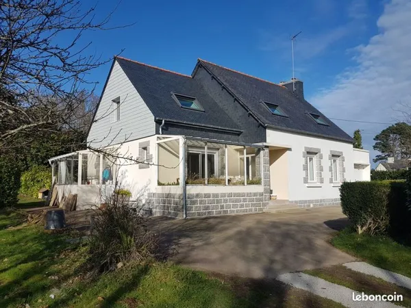 Chambre meublée en colocation dans Maison de ville avec jardin