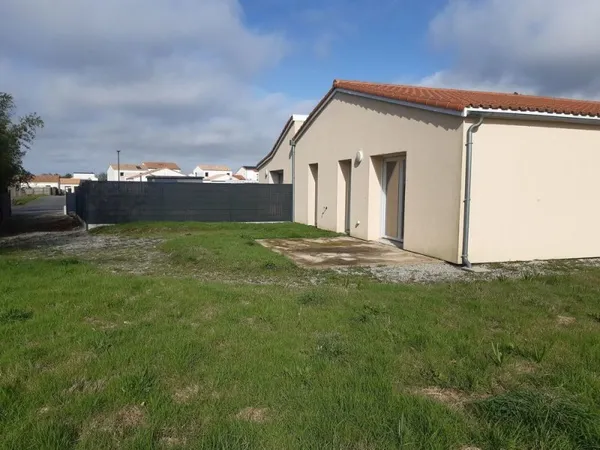 Maison de plain-pied au Landreau - 91 m² et jardin - 4 pièce