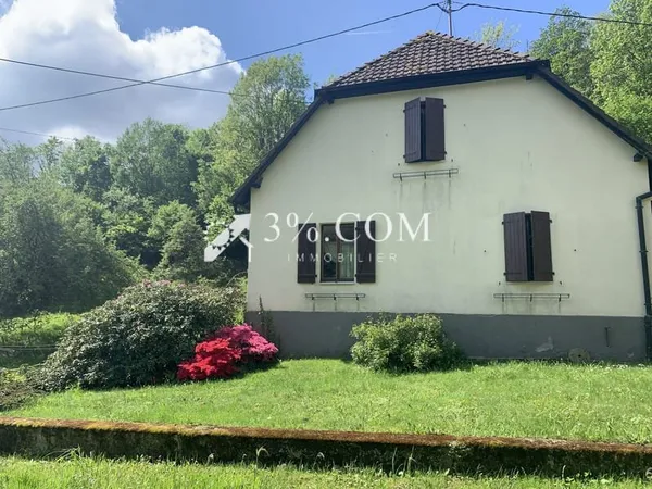 Maison 146 m2 , dépendances, 85 ares pour habitation ou une