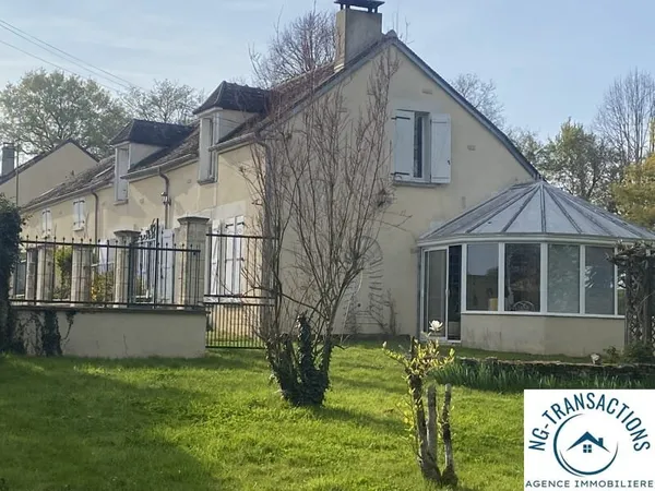 Agréable maison située dans un écrin de verdure à seulemen