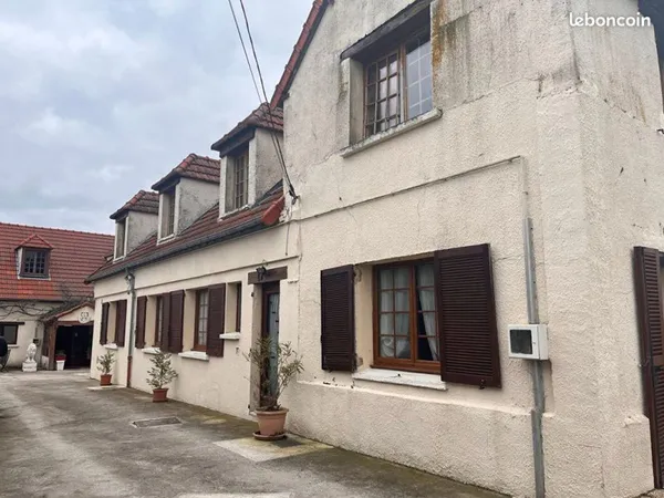 Maison 10 pièces 240 m²