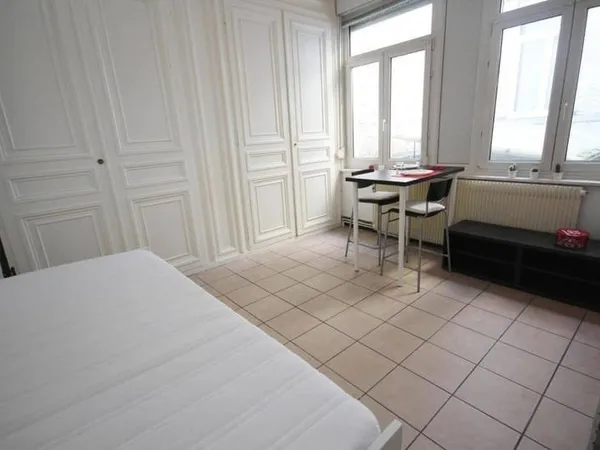 Studio 1 pièce 19 m²