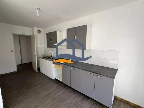 T3 64 m² + 1 pl. de parking en s-s