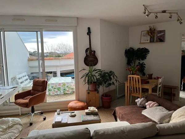 Appartement T3 lumineux avec terrasse et parking - Biarritz