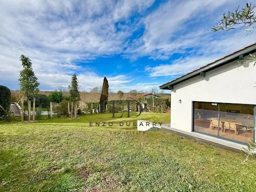 Maison 5 pièces 145 m²
