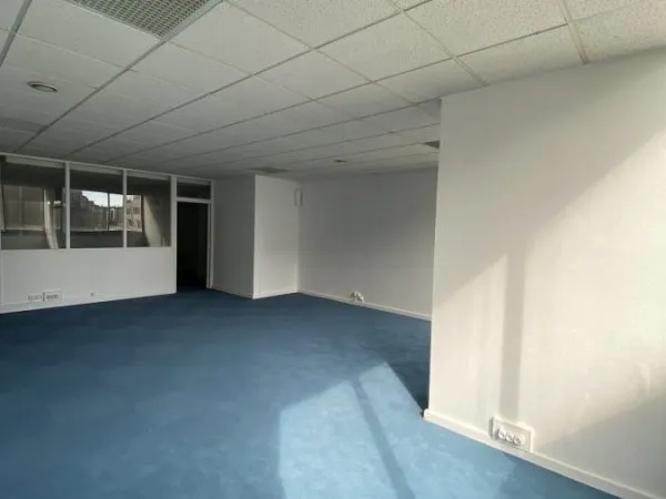 Bureaux 383 m²