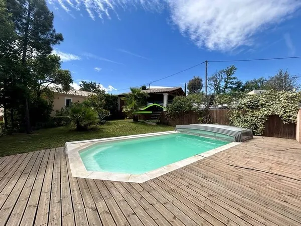 Maison 5 pièces 180 m²
