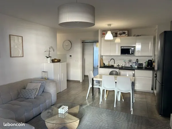 T3 meublé 62 m² + garage - Résidence neuve - Marseille 8ème - 1300