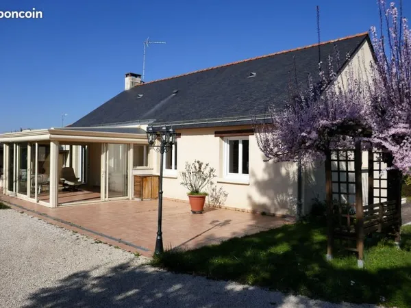 Maison 118 m² sur sous-sol complet 110 m² et terrain 1958 m²
