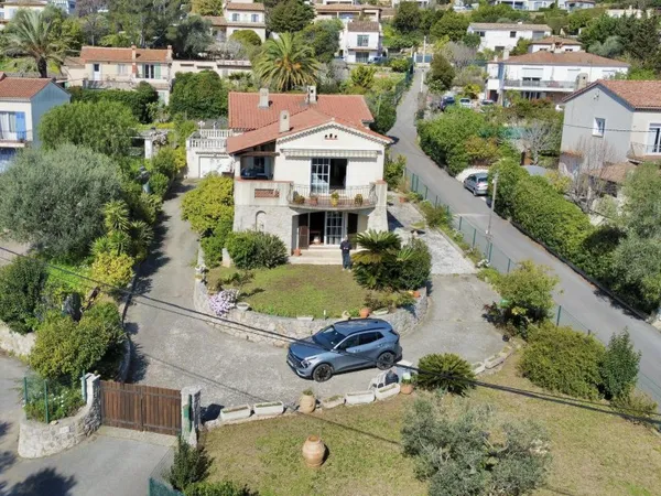 Maison 8 pièces 200 m²