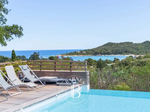Favone, villa vue mer, 4 chambres, piscine, proche plage