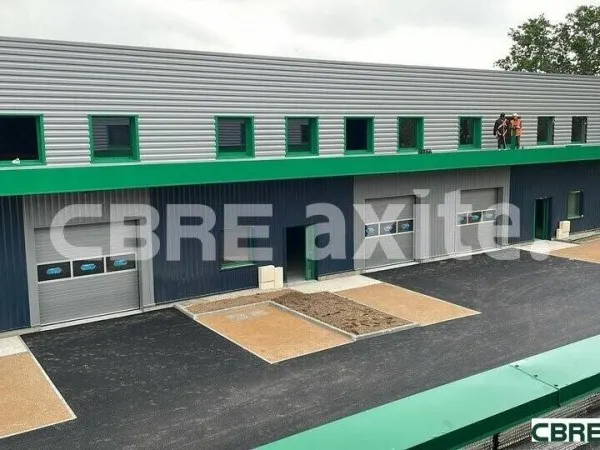 Local d'activité 230 m²