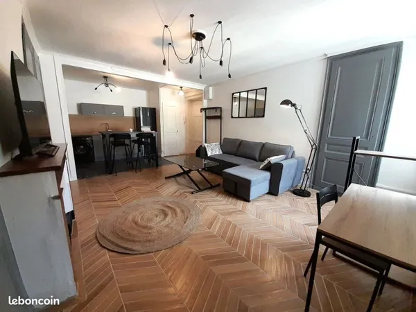 T2 meublé LYON 2 secteur Bellecour Ainay - Rénové