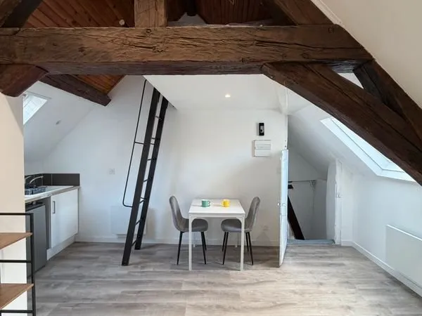 Studio meublé quartier Jeannin