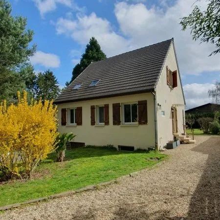 Maison familiale sur Bois le Roi