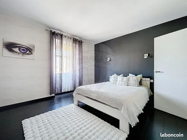 Immeuble 302 m²