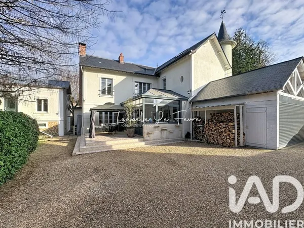 Maison 9 pièces 202 m²