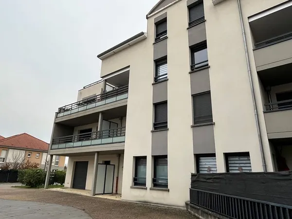 Appartement Maizieres Les Metz 2 pièce(s) 34 m2 - balcon - 2 places de parking