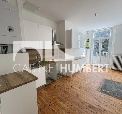 T4 ENTIEREMENT RENOVE - ANCIEN HOTEL PARTICULIER - 7 BOULEVARD PASTEUR