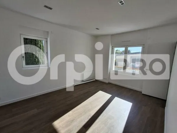 Bureaux 72 m²