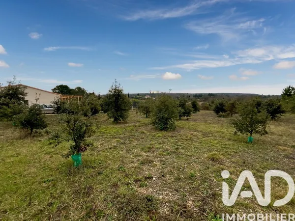 Terrain 1327 m²
