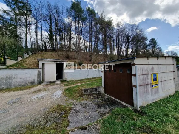 Parking / box Moret Loing Et Orvanne