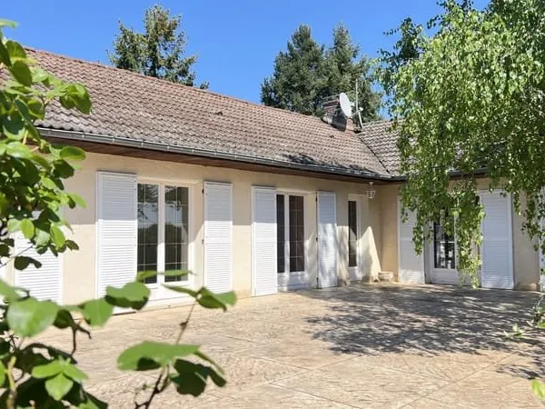 Maison 10 pièces 225 m²