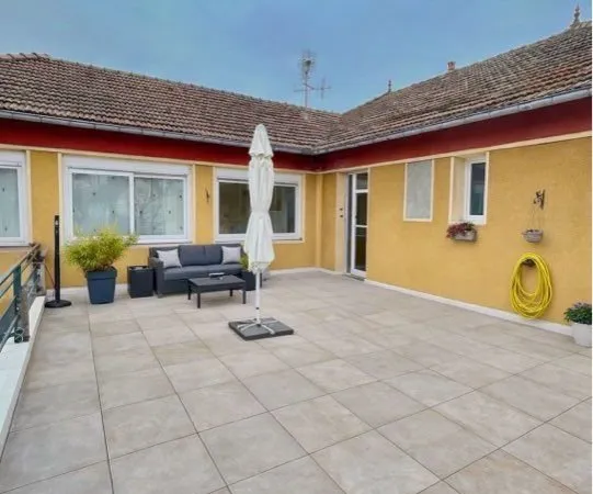 T4 avec grande terrasse