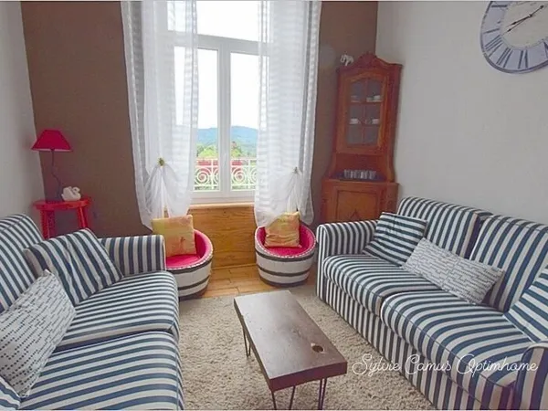 À VENDRE Fonds de commerce et murs Café-Restaurant avec Chambres d'hôtes, aux portes de l'Ardèche