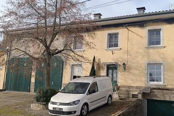 Maison 7 pièces 237 m²