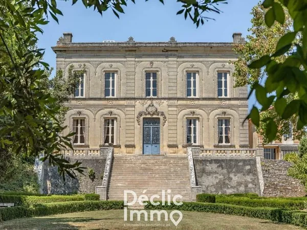 Bien d’exception Vente Blaye 17p 484m² 745000€