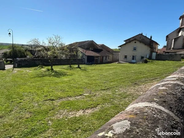 Maison à louer avec terrain attenant