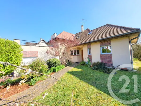 Maison 8 pièces 197 m²
