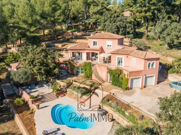 Villa 6 pièces 185 m²