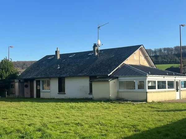 Ancien Bar à 15 km de Dieppe. Ensemble Immobilier à fort poten