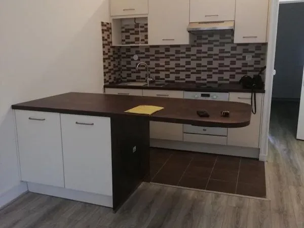 Beau T2 meublé de 36 m² - Lumineux - Cuisine équipée - 850 charges comprises