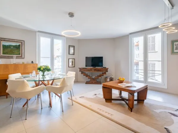 CANNES CENTRE - APPARTEMENT CONTEMPORAIN - 3 CHAMBRES