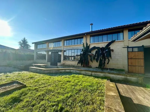Maison entièrement rénové
