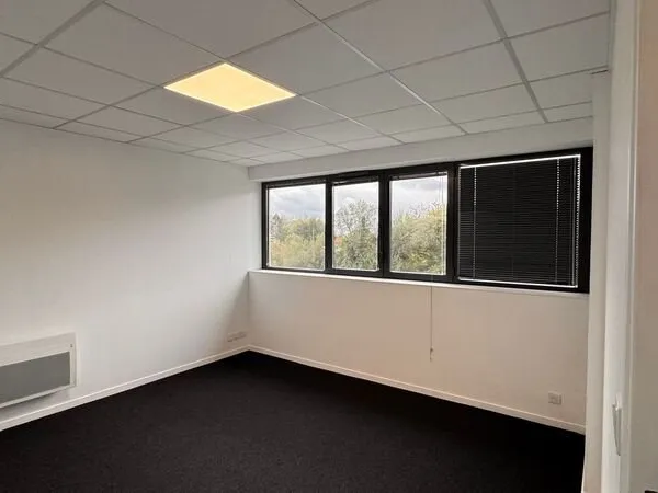 A LOUER - BUREAUX A PARTIR DE 18 M² BREST EUROPE