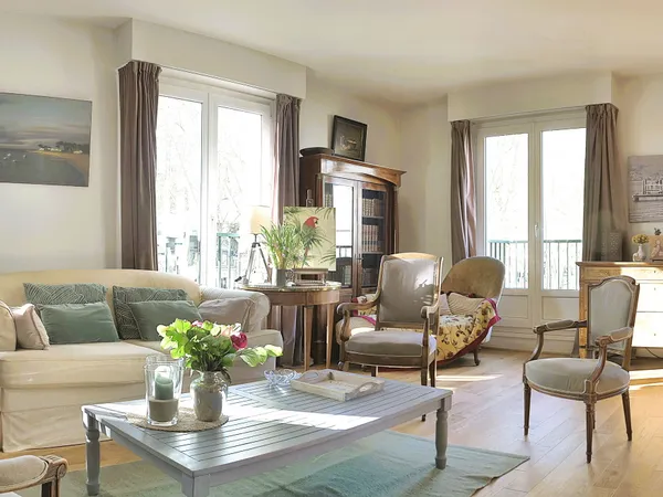 Duplex 7 pièces 147m² (168m² au sol